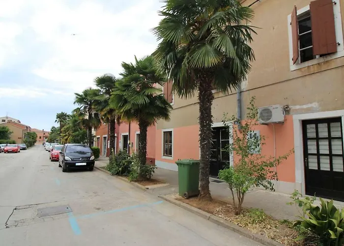 Noemi In Center 포레치